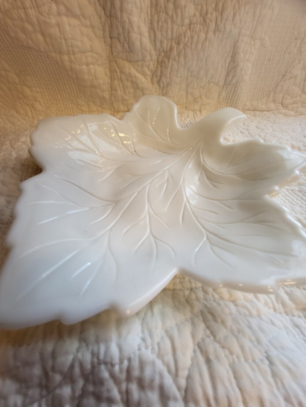 White Milk Glass Maple Leaf-Shaped 6 x 6 Inch Milk Glass Decorative Bowl